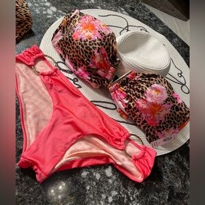 Victoria Secret swim set with coral bottoms L/M on reserve for Leelee